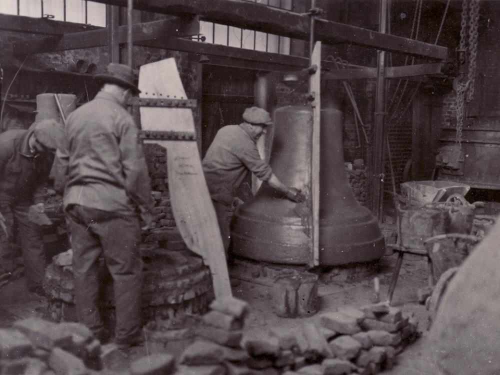 Publikation einer Dokumentation der Glockengießerei Brilon