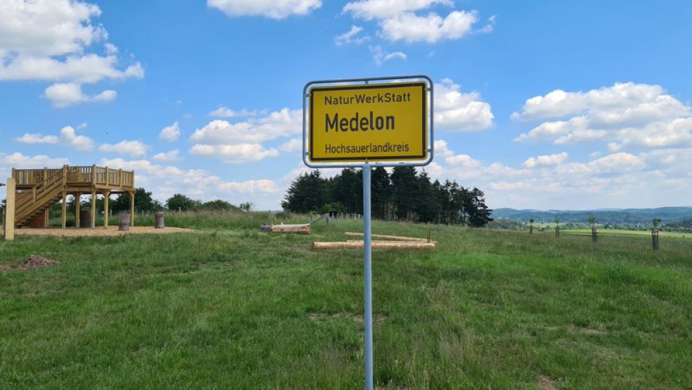 Die Naturwerkstatt in Medelon. Ein ein traumhafter neuer Aussichts- und Natur-Infopunkt.